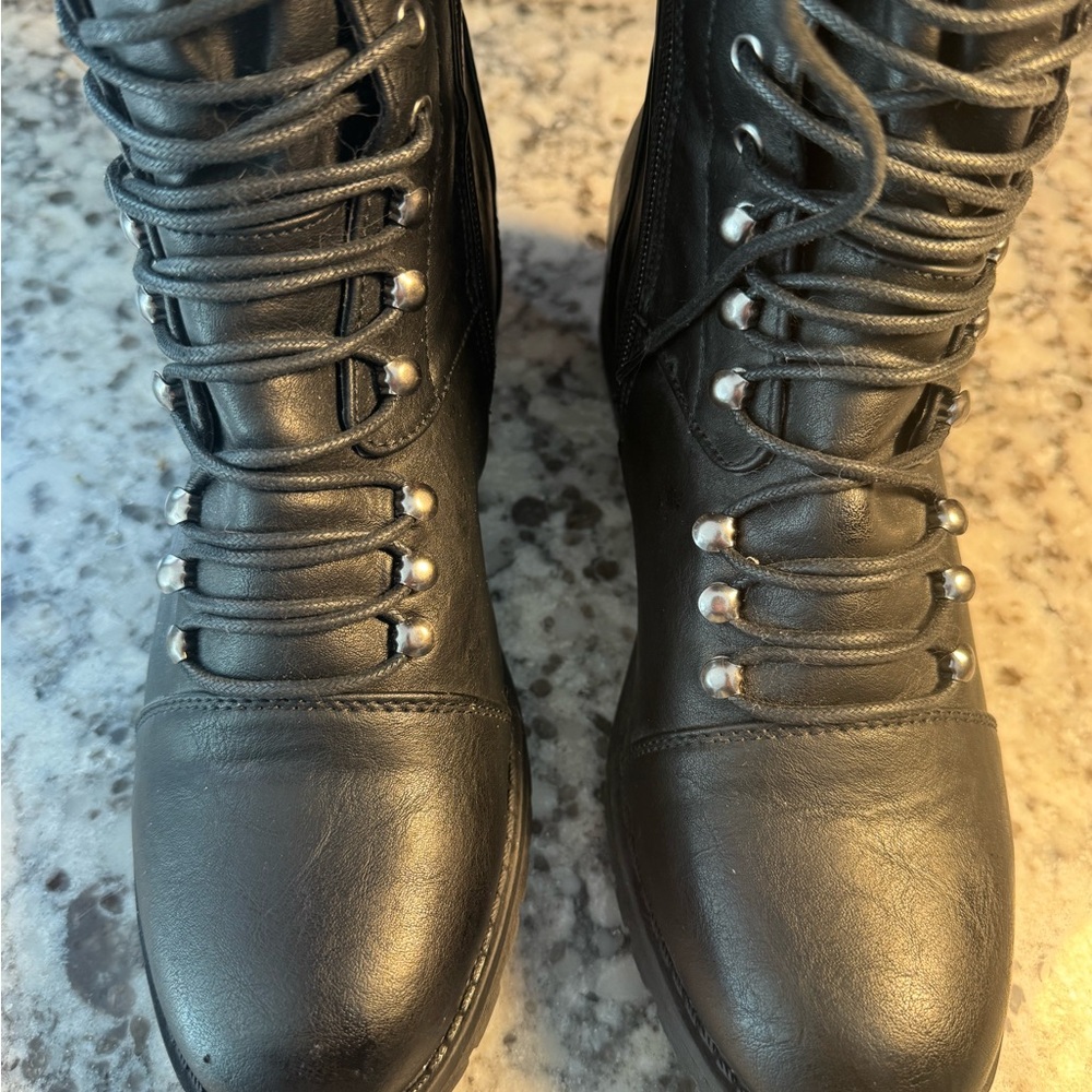 Mark & Maddux Travis-05 Black Lace-Up Over-the-Knee Combat Boots - Picture 4 of 7